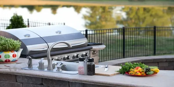 How to Incorporate a Regular Grill into an Outdoor Kitchen - Mr Appliance